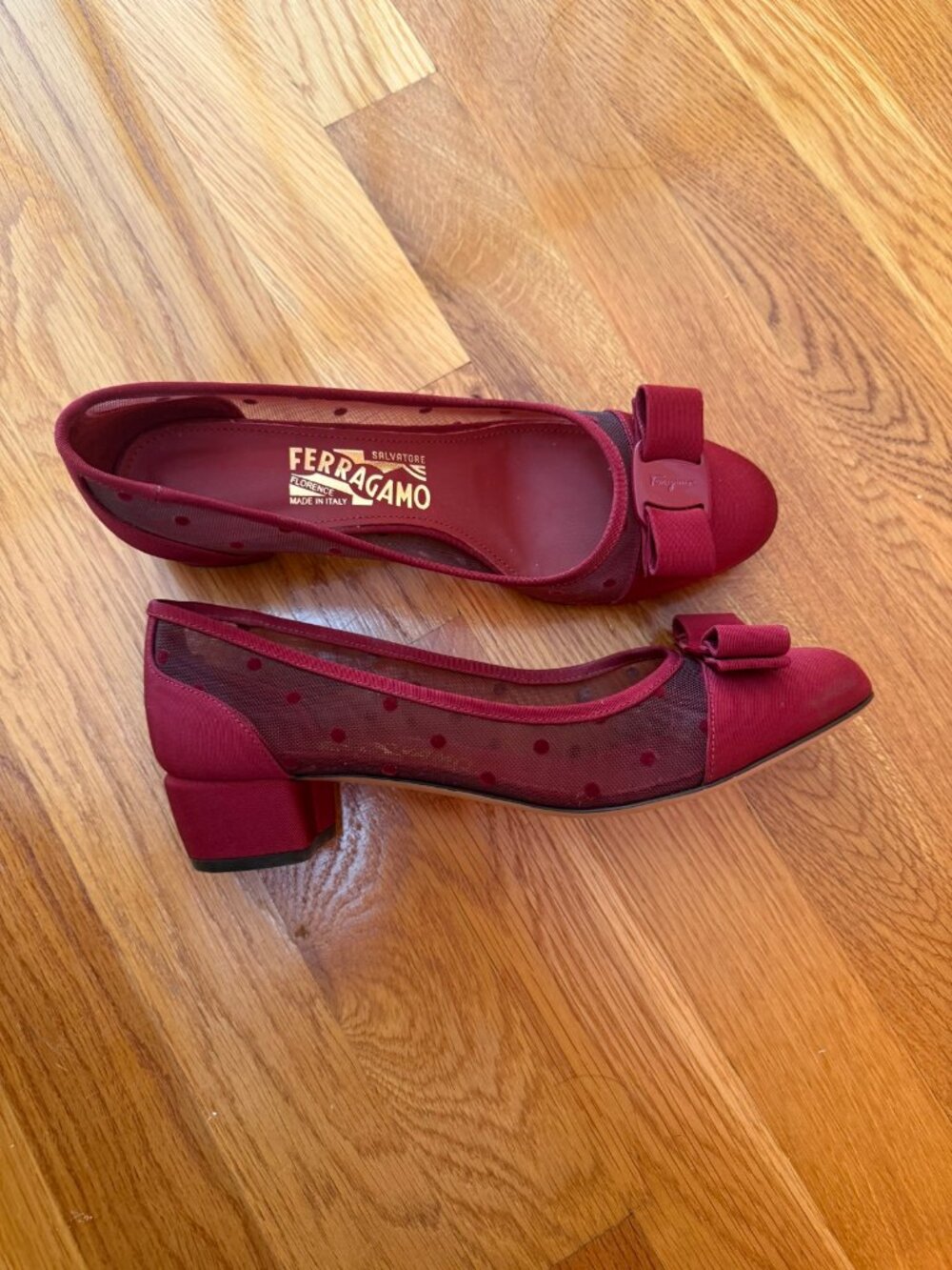 Salvatore Ferragamo Burgundy Mesh Vara Bow Block Heels Size 7